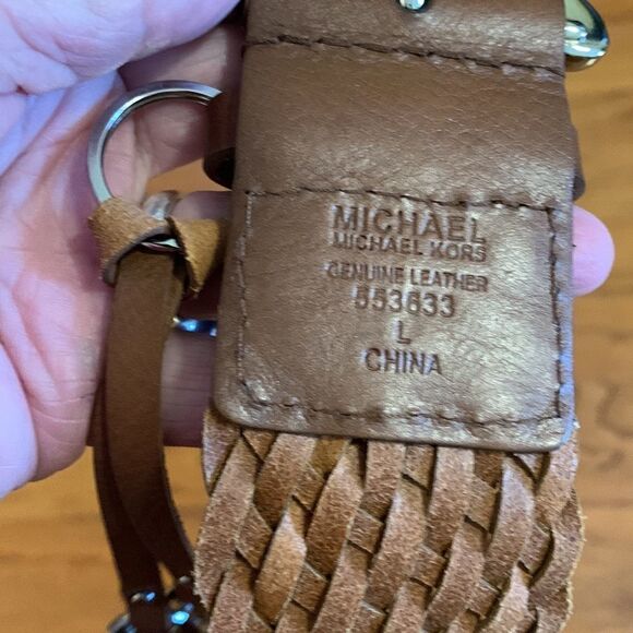 Michael Kors NWOT Genuine leather size large belt 36 inches in length - Picture 3 of 6